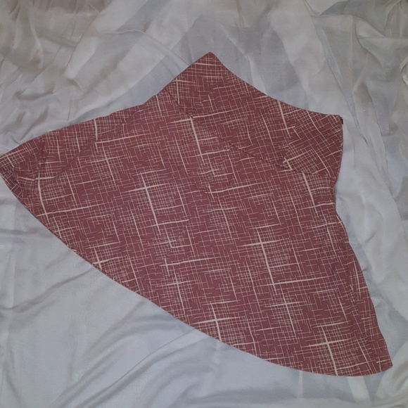 Express Dresses & Skirts - NWOT.High waist flirty skirt